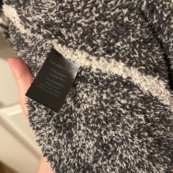 Barefoot Dreams Robe - Picture 3 of 4